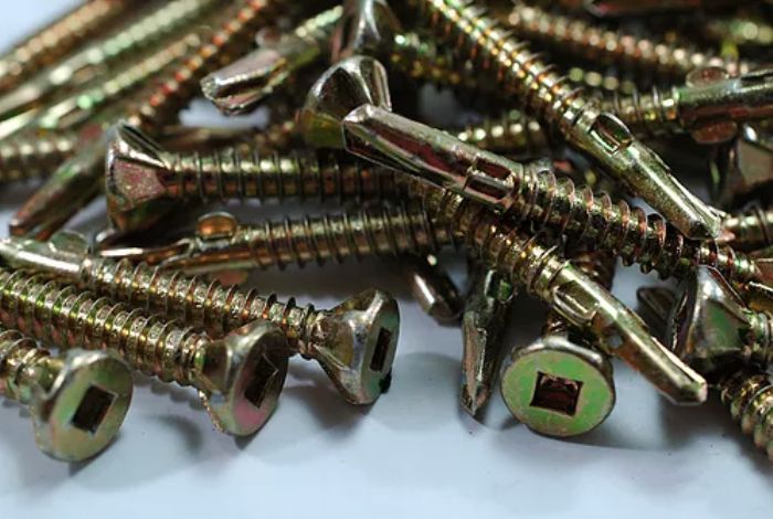 Tornillos especiales autoperforantes