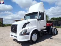 TRACTOCAMION VOLVO VNL42T (GM105440)