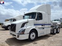 TRACTOCION VOLVO VNL64T 2006