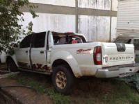 CAMIONETAS  CHOCADAS, ABANDONAS 