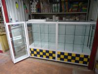 Vitrina Con Puerta