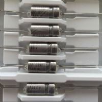 Capacitores